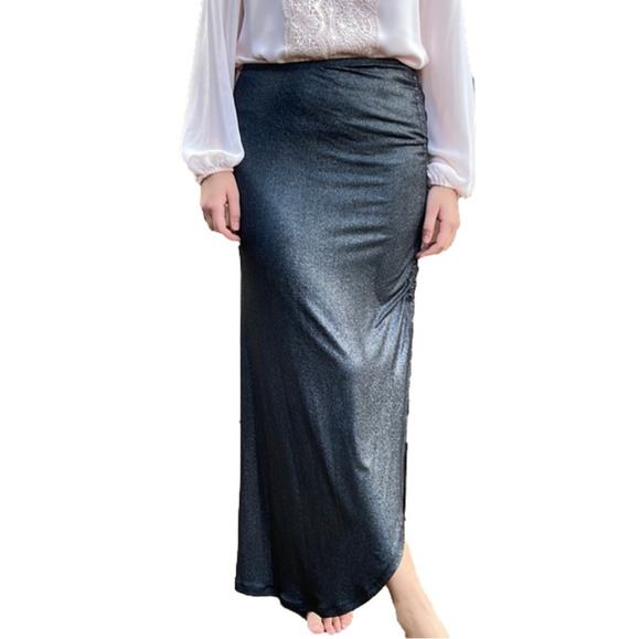 SIMMERING black maxi skirt - Picture 1 of 4